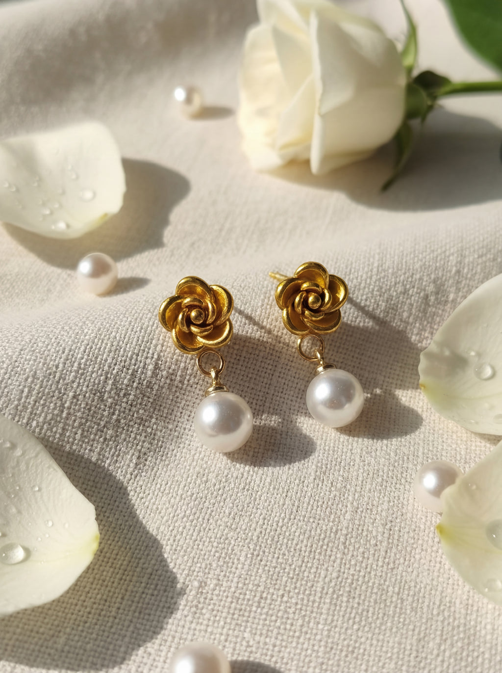 18K Gold Plated Rose Flower Pearl Earrings - Simple Style