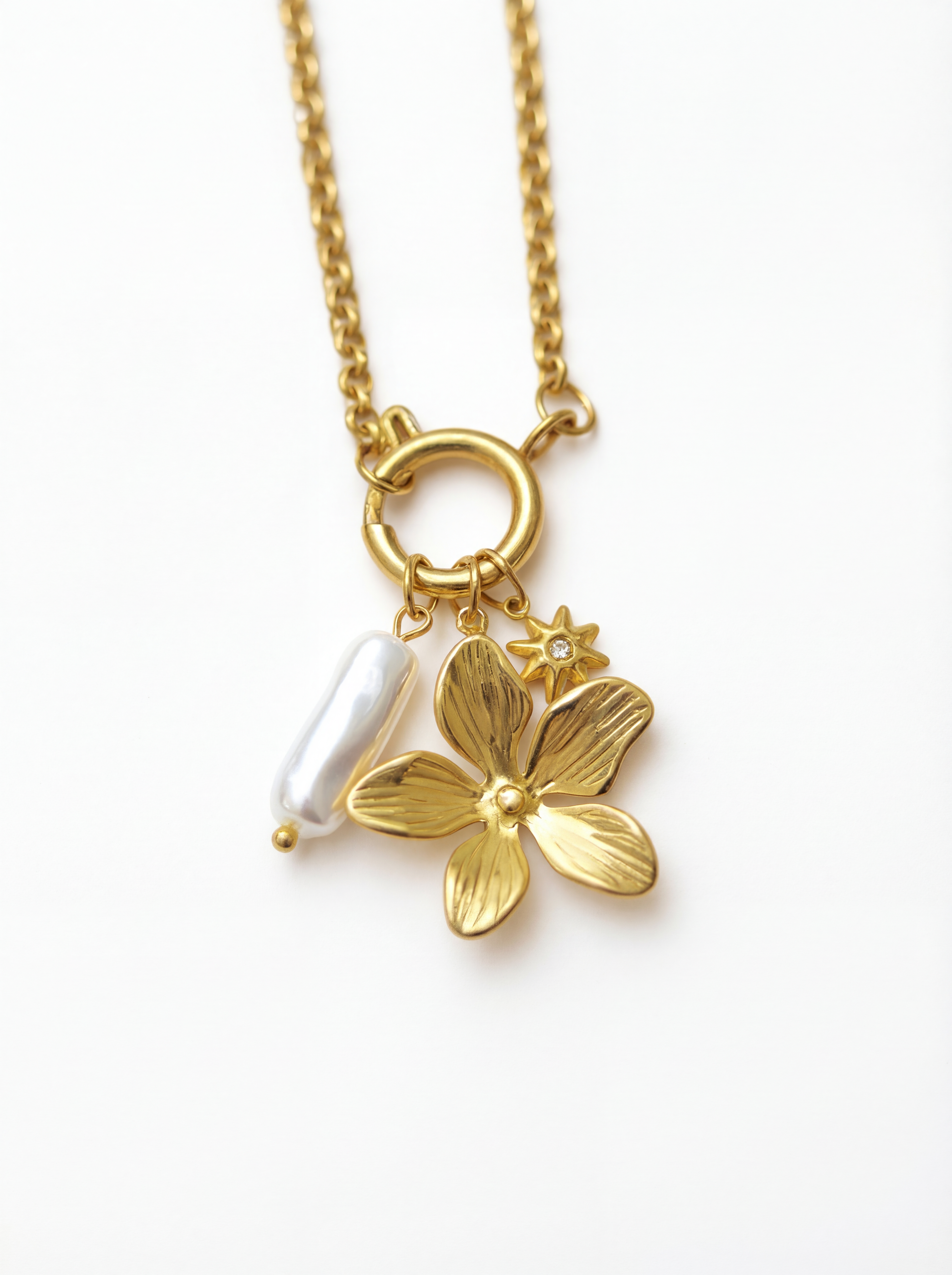 18K Gold Plated Vintage Flower Charm Necklace - Stainless Steel