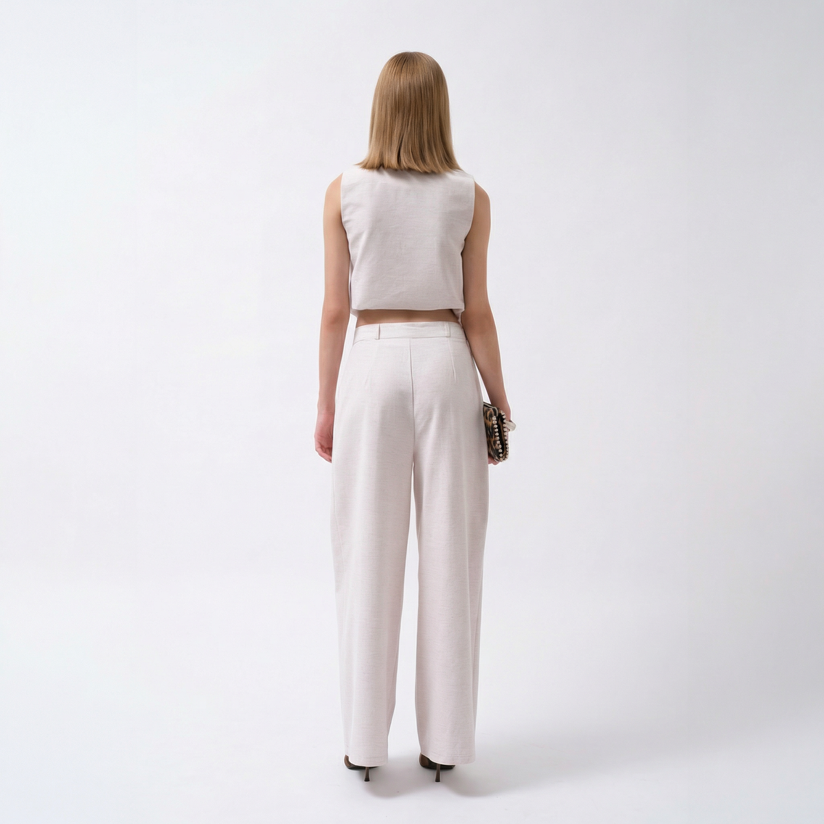 Elegante, weite Palazzo-Hose in Ecrú mit Bundfalten