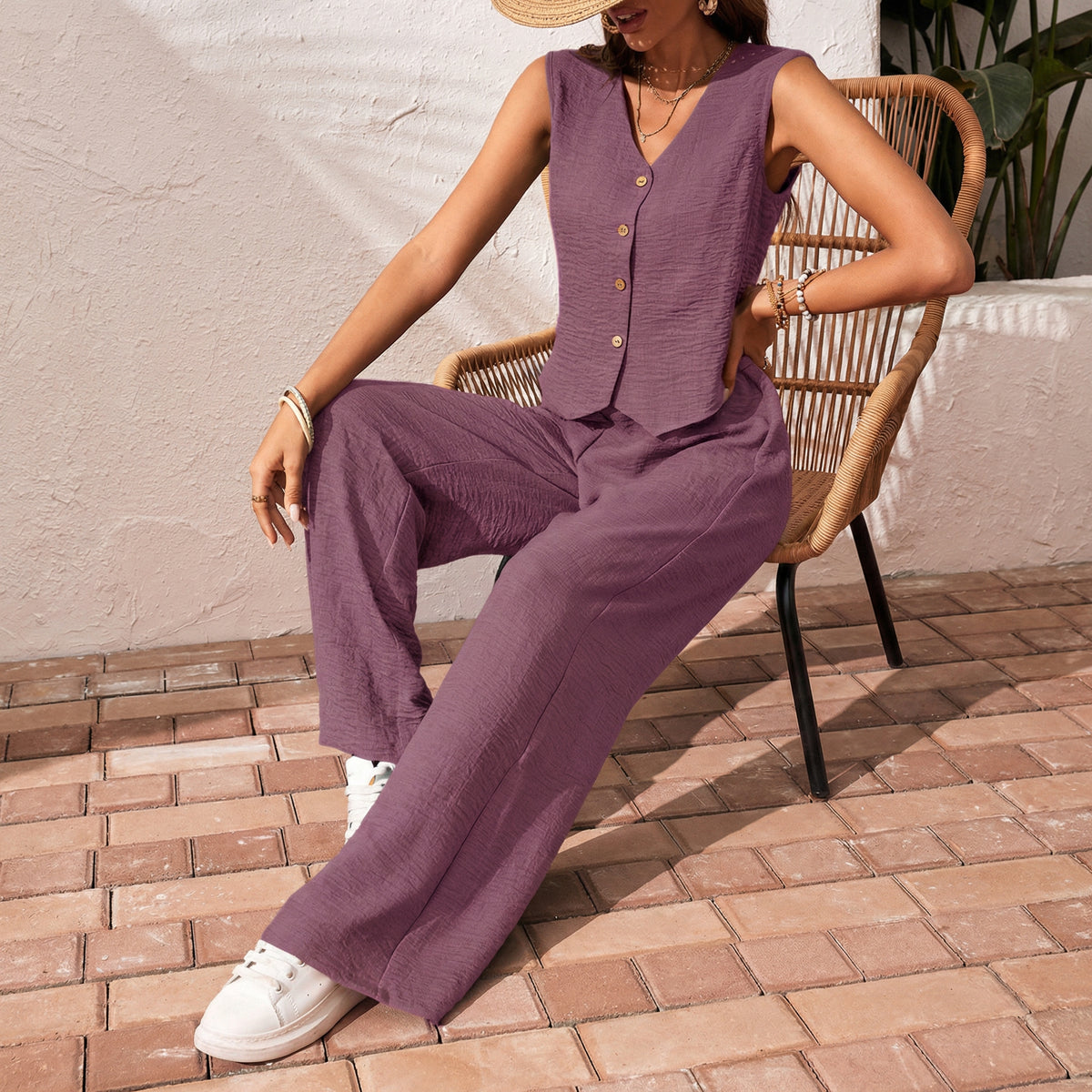 Elegantes Boho-Set aus Weste und Schlaghose in Lila