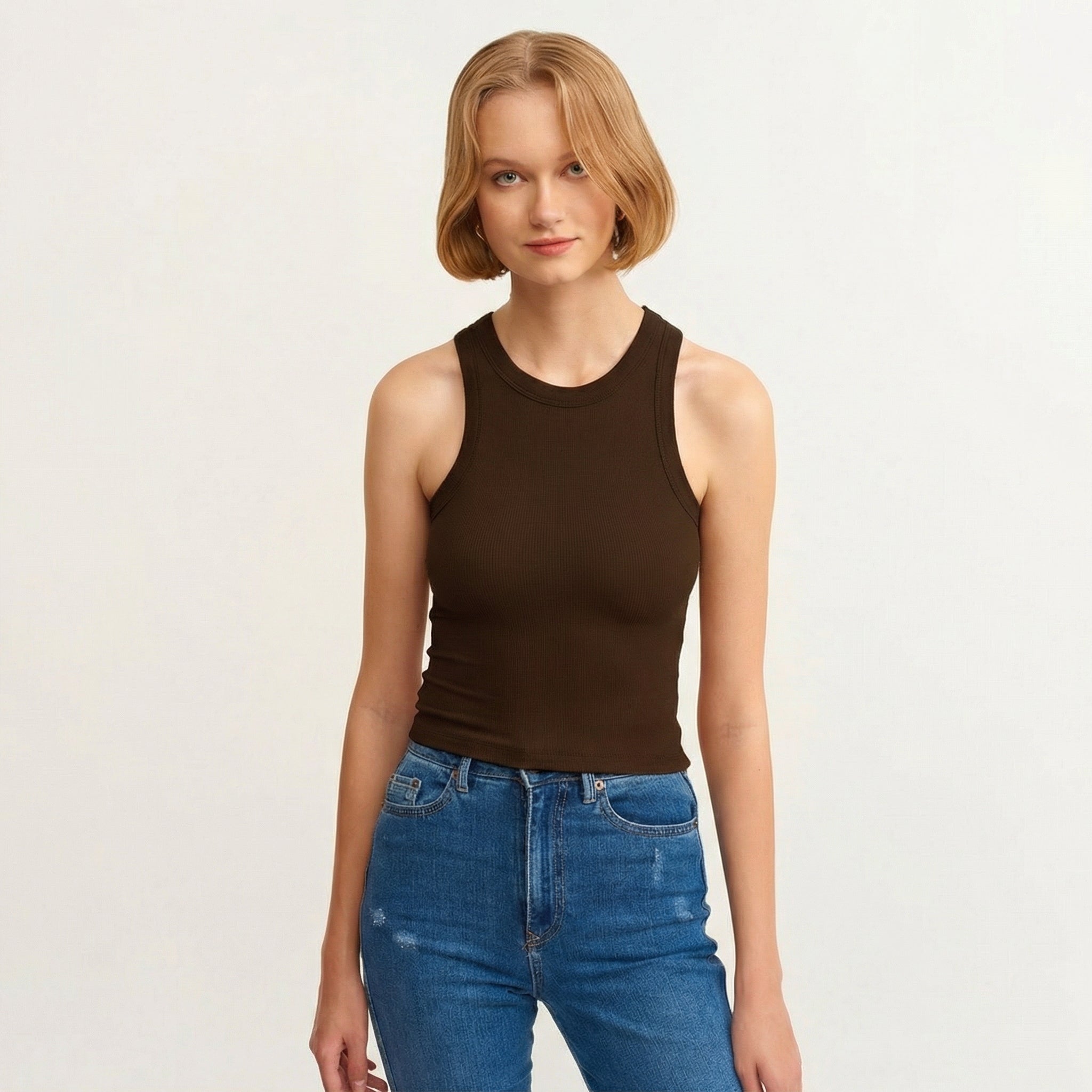 Ripptop mit Halfter-Ausschnitt in Schokobraun