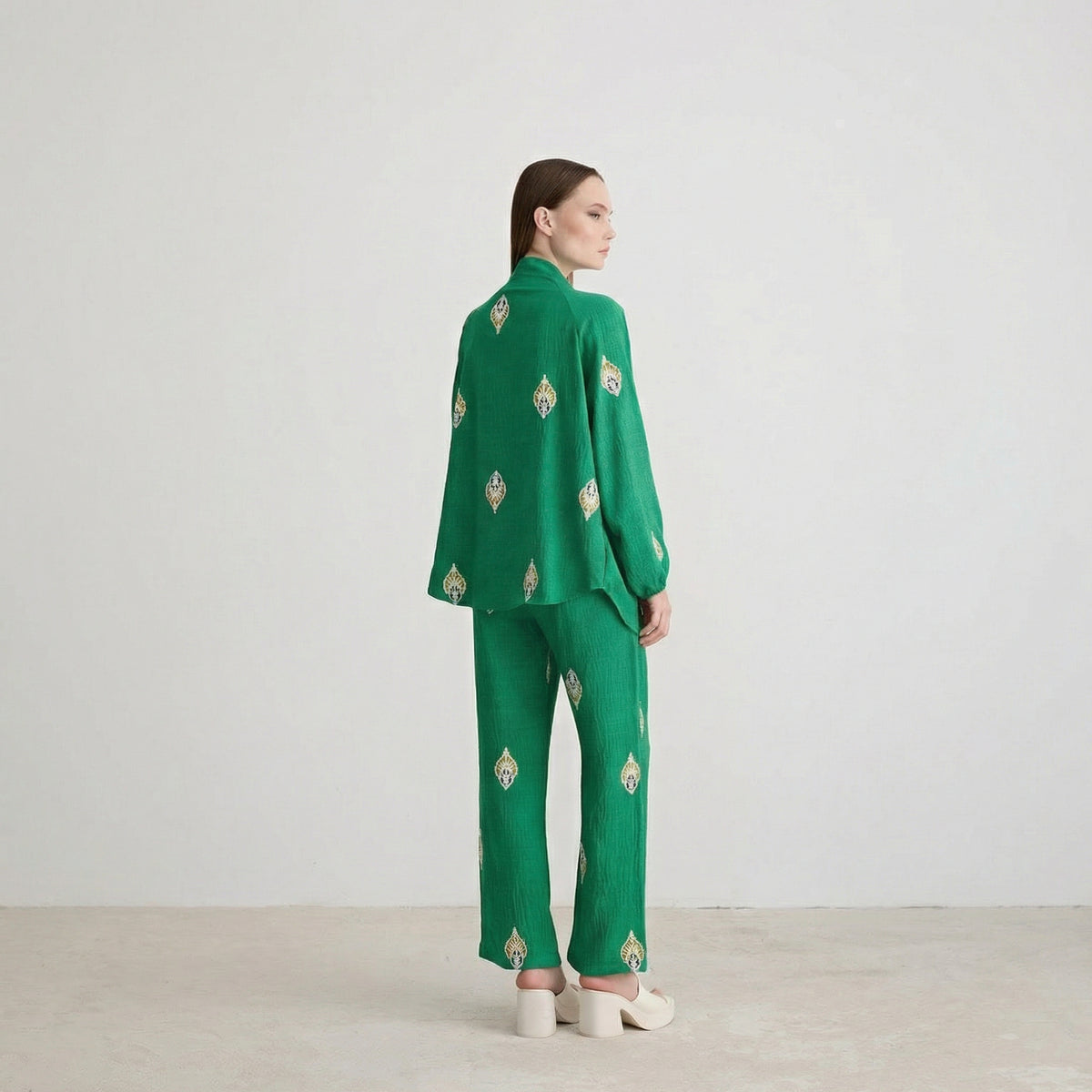 Gepflegte Hose mit Paisley-Muster in Benetton-Grün