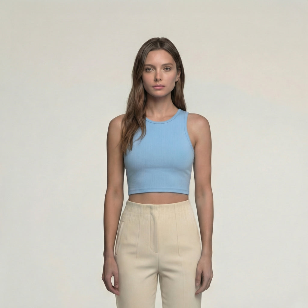 Hochgeschnittene, taillierte Bundfaltenhose in Cremébeige