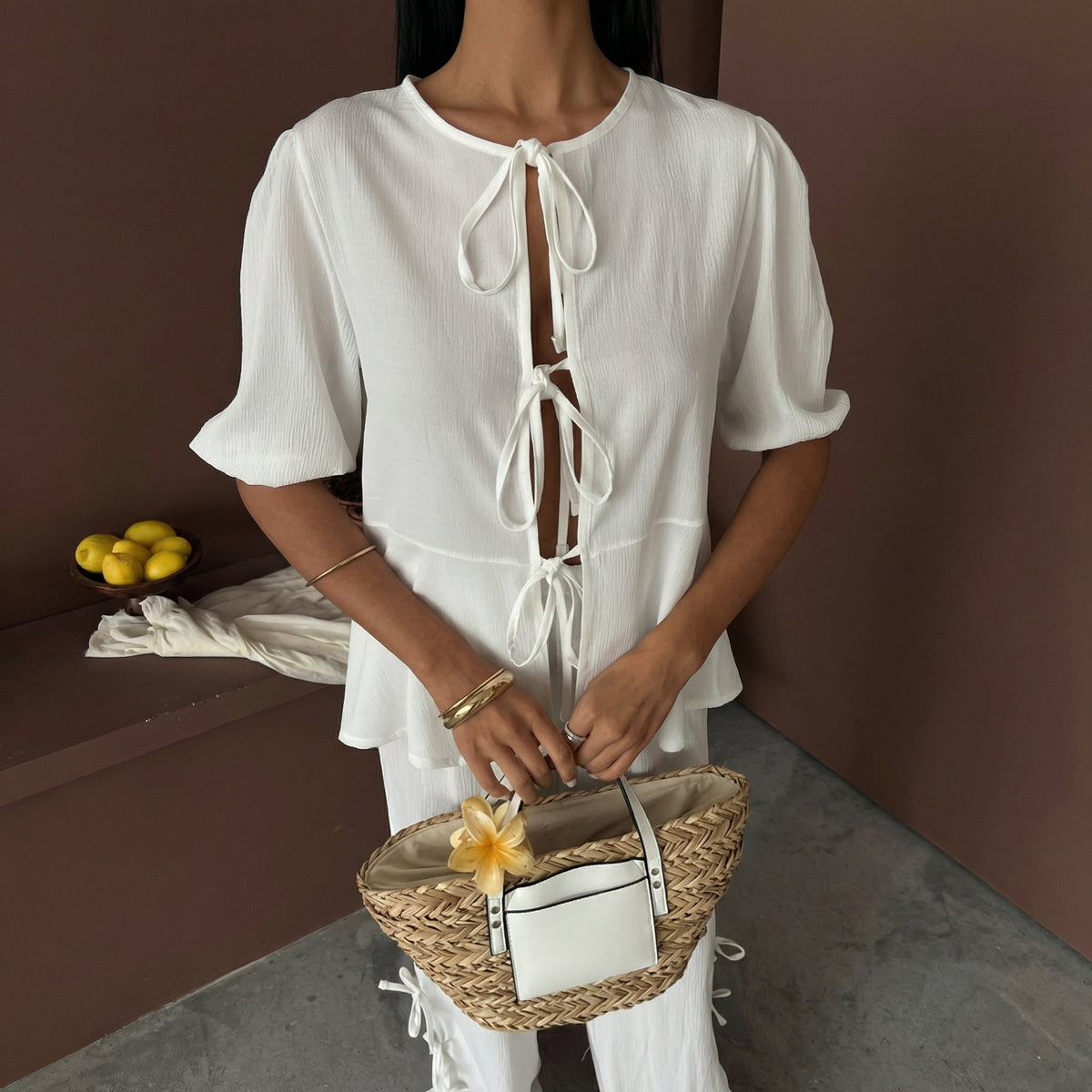 Weißes Crinkle-Oberteil zum Binden vorne und Schlitz-Hose Co-ord Set