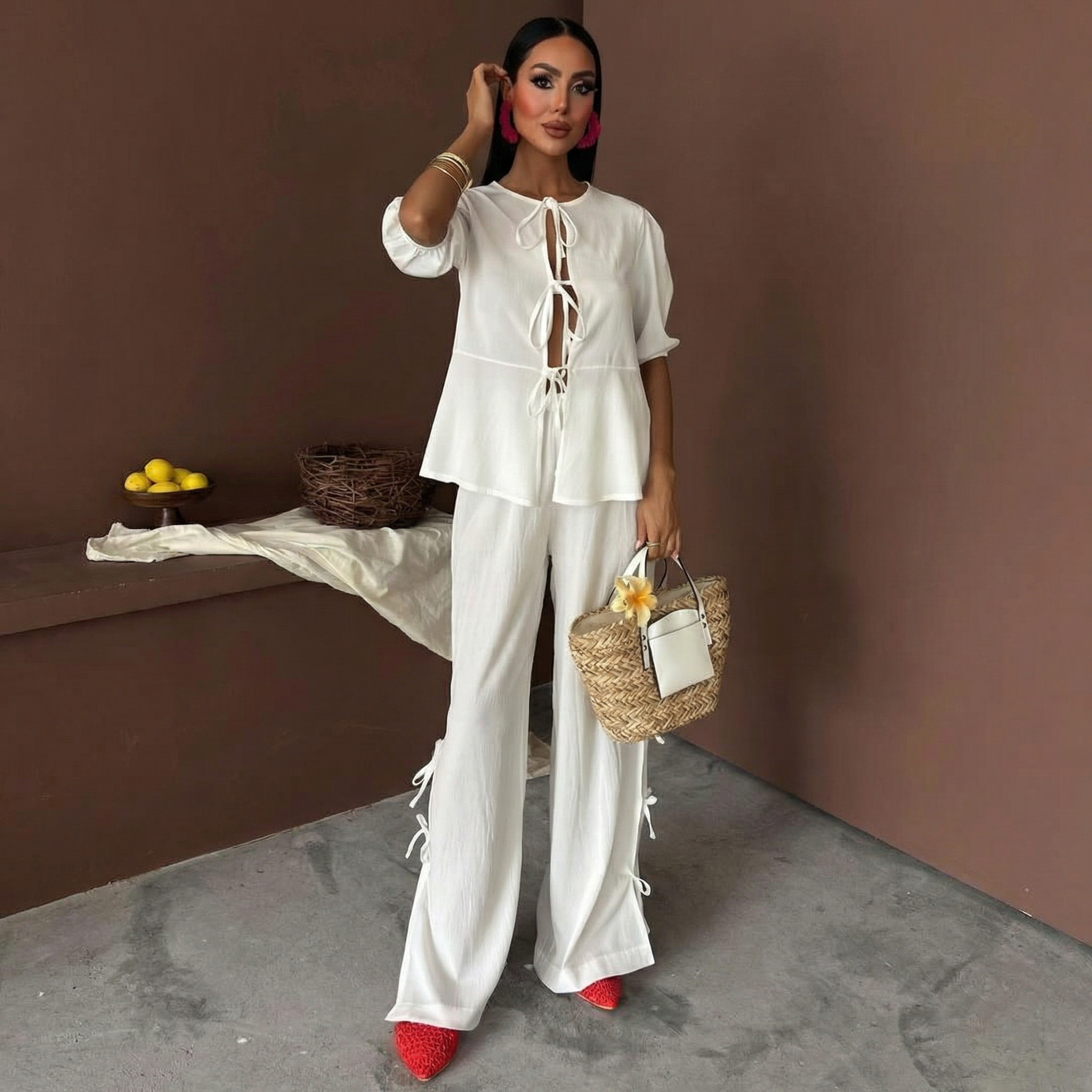 Weißes Crinkle-Oberteil zum Binden vorne und Schlitz-Hose Co-ord Set