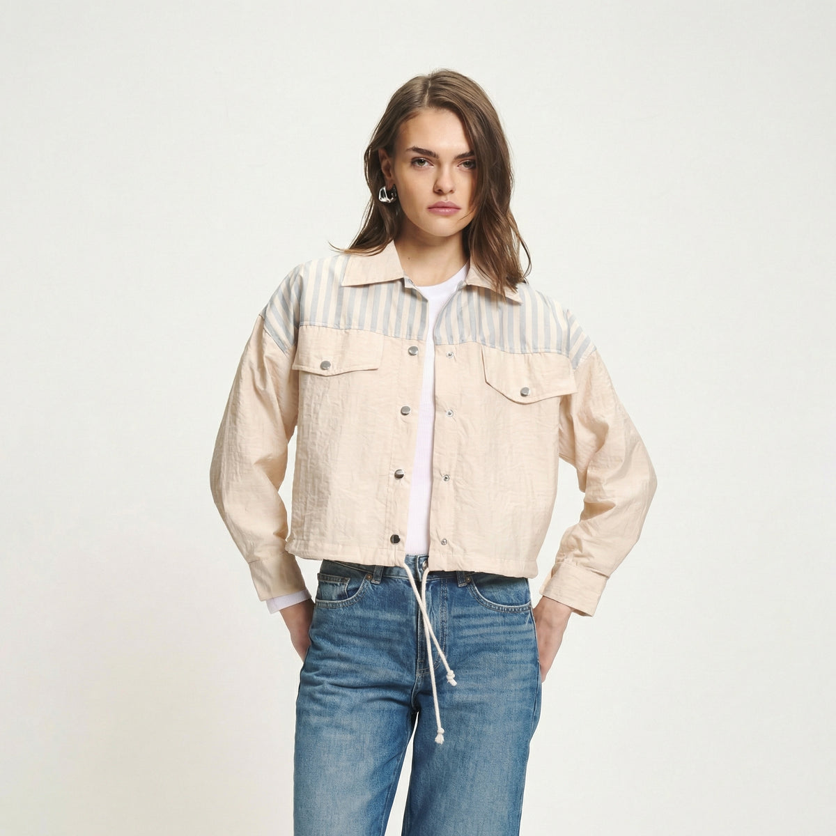 Oversized Cropped Shacket in Beige mit Streifenmuster