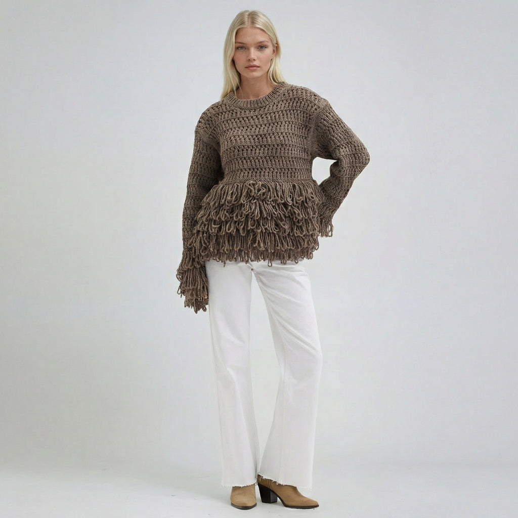 Großgeschnittener Häkel-Pullover mit Fransen-Details in Braun