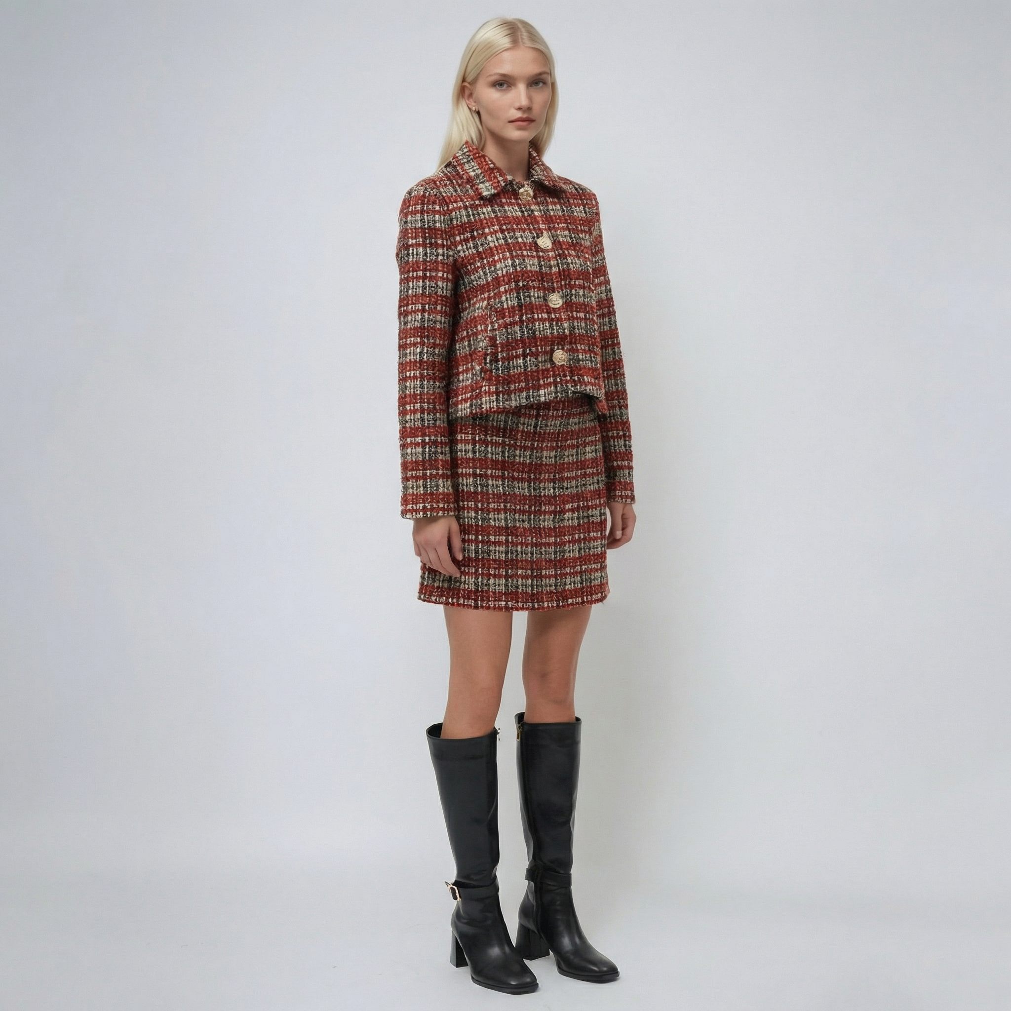 Elegante, karierte Retro-Jacke in Rot in Cropped-Passform mit goldenen Knöpfen