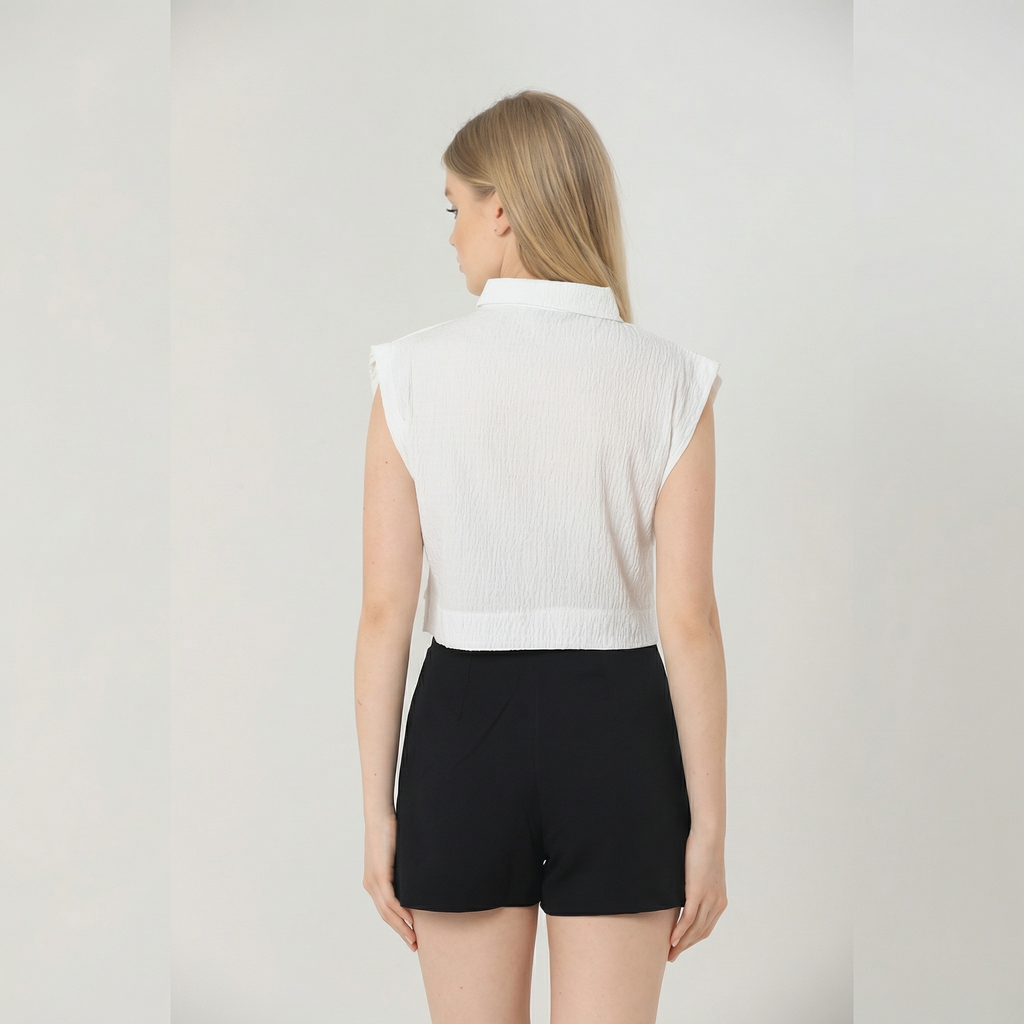 High-Waisted Button Detail Sailor Shorts in Classic Black