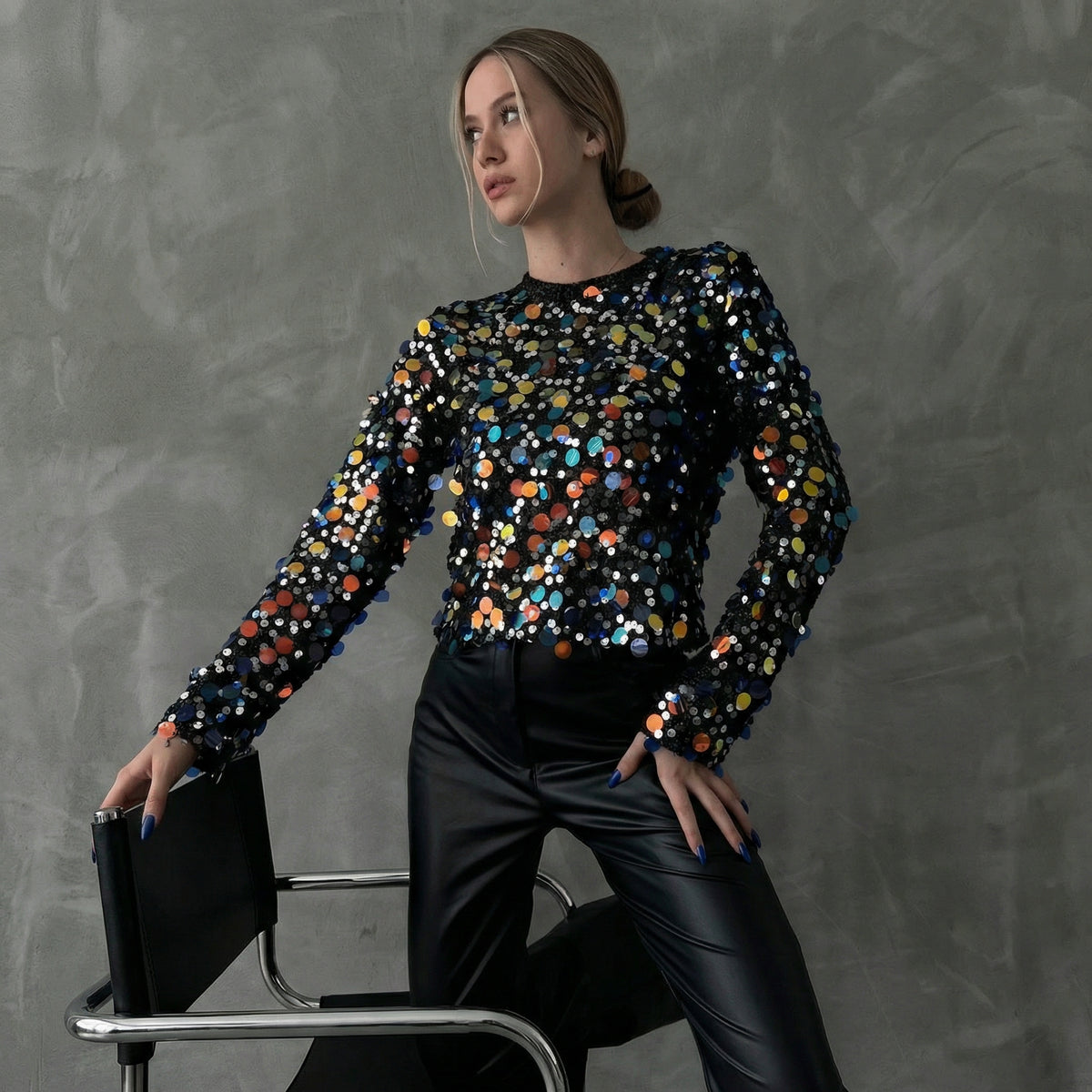 Schwarze Pailletten-Disco-Bluse mit buntem Schimmer