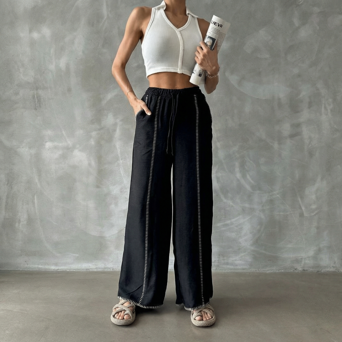 Schwarze Wide-Leg-Hose mit Kontrastnähten