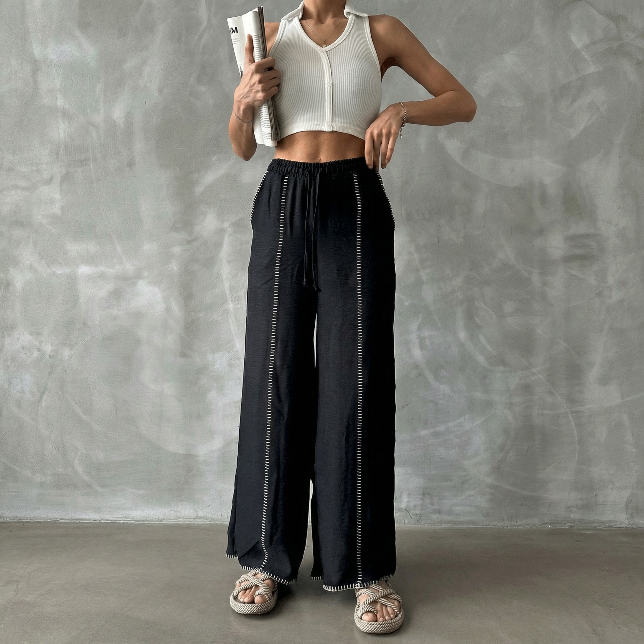 Schwarze Wide-Leg-Hose mit Kontrastnähten