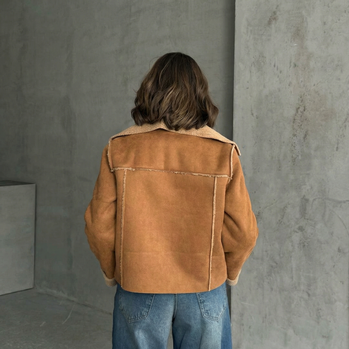 Gefütterte Kurz-Pilotenjacke in Wildleder-Optik mit kuscheligem Teddy-Besatz